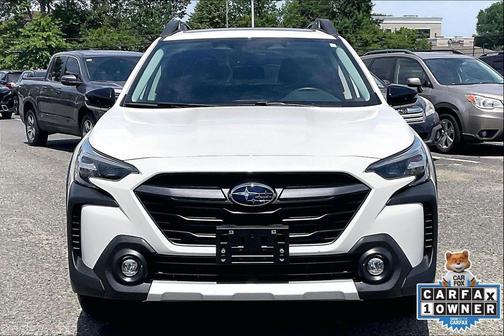 Crystal White Pearl 2023 Subaru Outback Limited XT