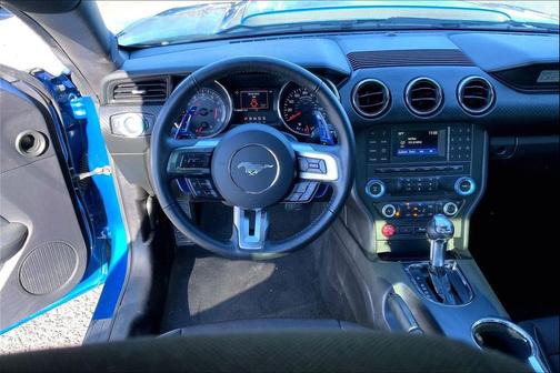 2017 Ford Mustang V6