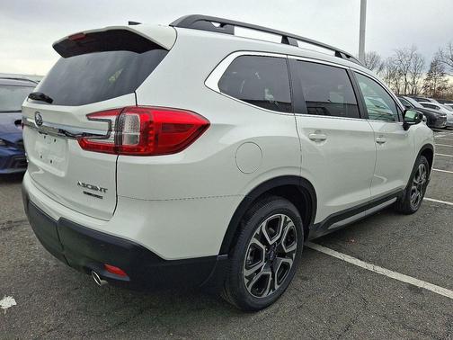 Crystal White Pearl 2026 Subaru Ascent Limited 7-Passenger