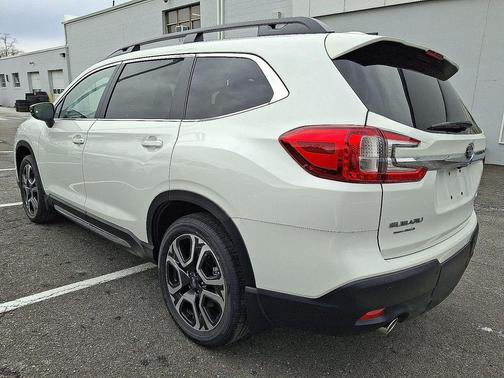 Crystal White Pearl 2026 Subaru Ascent Limited 7-Passenger