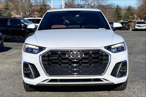 2022 Audi Q5 45 S line Premium Plus