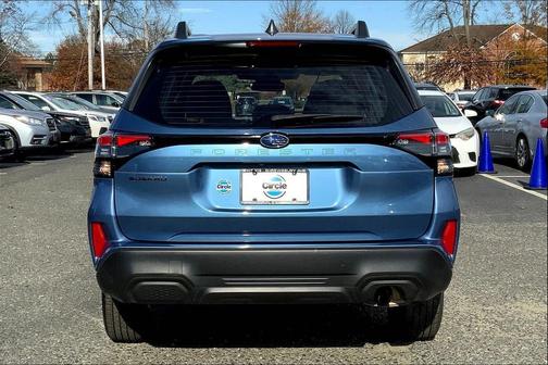 2025 Subaru Forester Base
