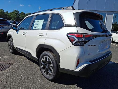 2025 Subaru Forester Base