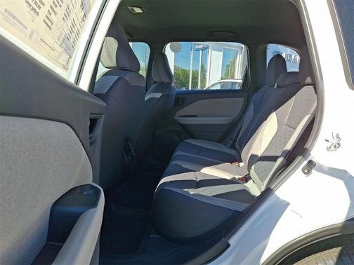 2025 Subaru Forester Base