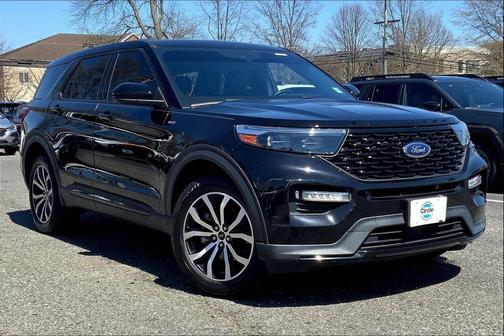 AGATE BLACK METALLIC 2022 Ford Explorer ST-Line
