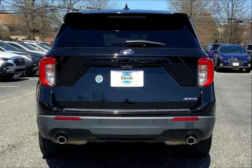 AGATE BLACK METALLIC 2022 Ford Explorer ST-Line
