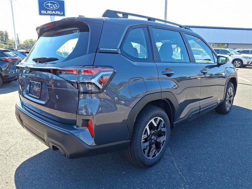 2025 Subaru Forester Base