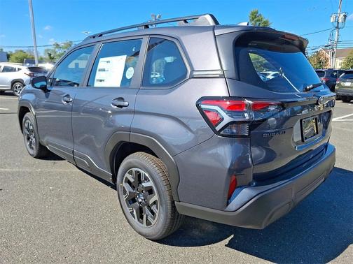 2025 Subaru Forester Base