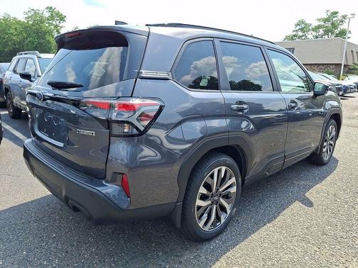 Magnetite Gray Metallic 2026 Subaru Forester Touring
