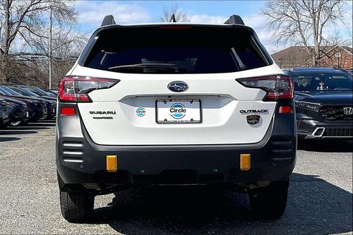 Crystal White Pearl 2025 Subaru Outback Wilderness