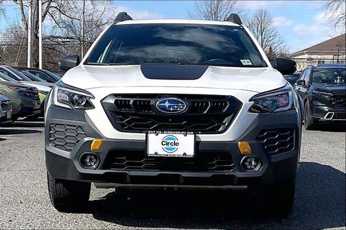 Crystal White Pearl 2025 Subaru Outback Wilderness