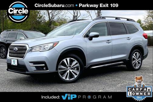Ice Silver Metallic 2022 Subaru Ascent Limited 8-Passenger