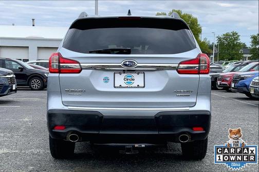 Ice Silver Metallic 2022 Subaru Ascent Limited 8-Passenger