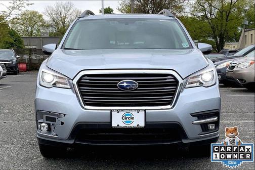 Ice Silver Metallic 2022 Subaru Ascent Limited 8-Passenger