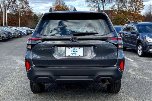 2025 Subaru Forester Base