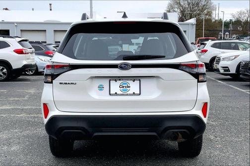 2025 Subaru Forester Base