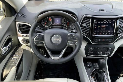 2019 Jeep Cherokee Overland