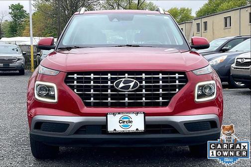 Scarlet Red Pearl 2022 Hyundai VENUE Limited