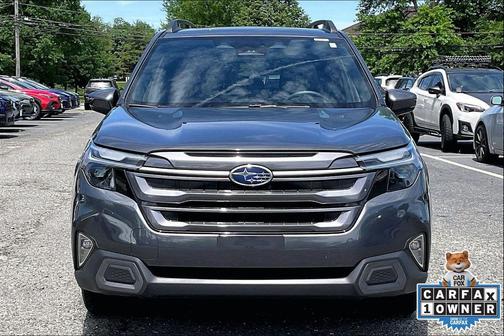 Magnetite Gray Metallic 2025 Subaru Forester Limited