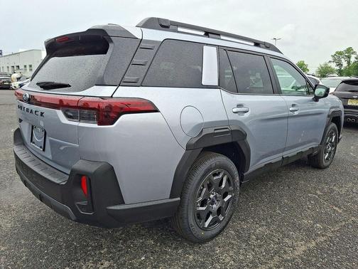 Ice Silver Metallic 2026 Subaru Outback Premium
