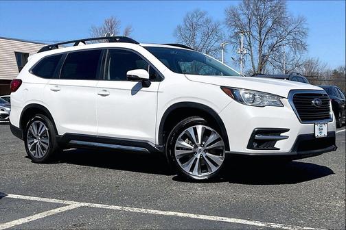 Crystal White Pearl 2021 Subaru Ascent Limited 7-Passenger