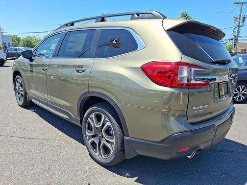 Autumn Green Metallic 2026 Subaru Ascent Limited 7-Passenger