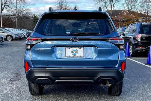 2025 Subaru Forester Base