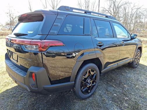 Crystal Black Silica 2026 Subaru Outback Limited