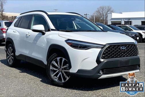 Wind Chill Pearl 2023 Toyota Corolla Cross XLE