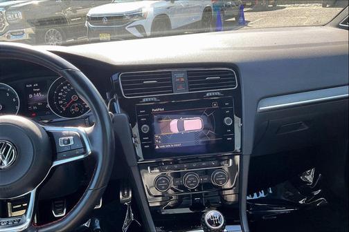 2018 Volkswagen Golf GTI 2.0T Autobahn