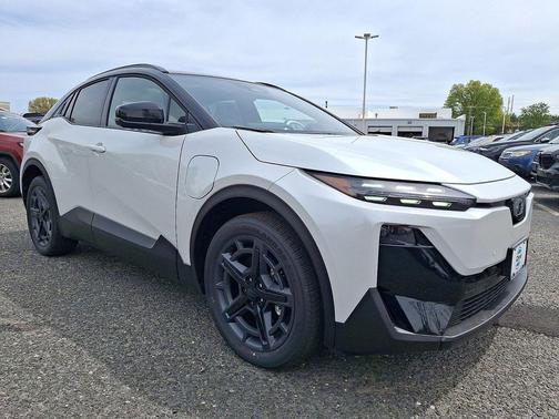 Cosmic White Pearl 2-Tone 2026 Subaru Uncharted GT