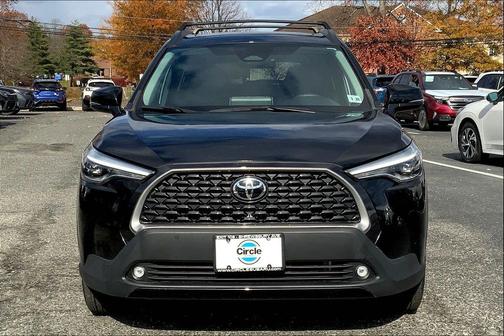 2023 Toyota Corolla Cross XLE