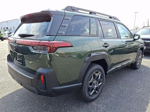 Deep Emerald Green Pearl 2026 Subaru Outback Premium