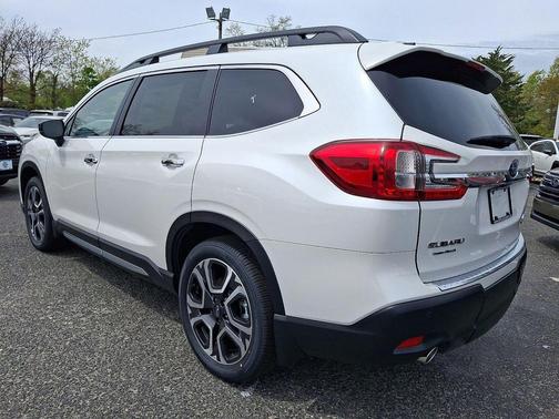Crystal White Pearl 2026 Subaru Ascent Touring 7-Passenger