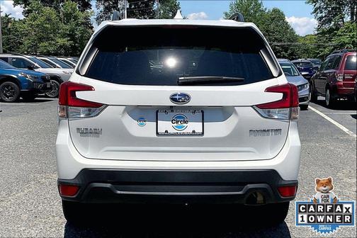 Crystal White Pearl 2022 Subaru Forester Premium