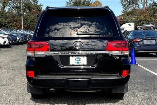 2021 Toyota Land Cruiser Base
