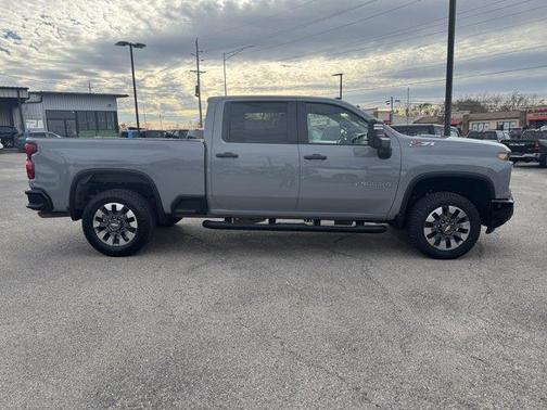 2024 Chevrolet Silverado 2500 Custom