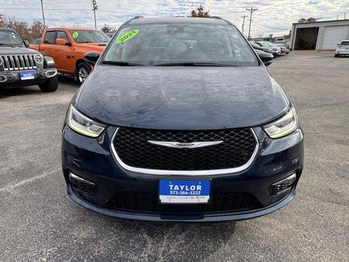 2021 Chrysler Pacifica Touring-L