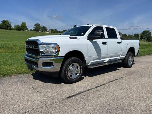 Bright White Clearcoat 2024 RAM 2500 Tradesman