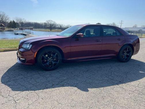 2023 Chrysler 300 Touring L