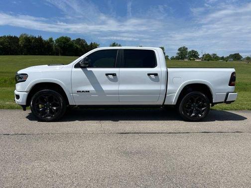 Bright White Clearcoat 2023 RAM 1500 Limited
