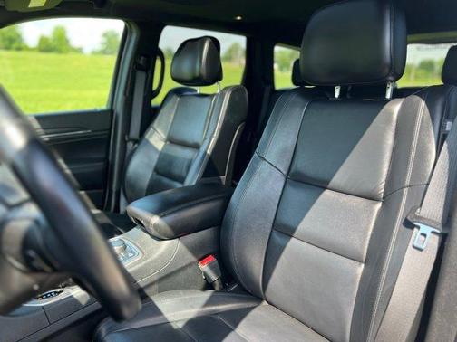Bright White Clearcoat 2021 Jeep Grand Cherokee Limited