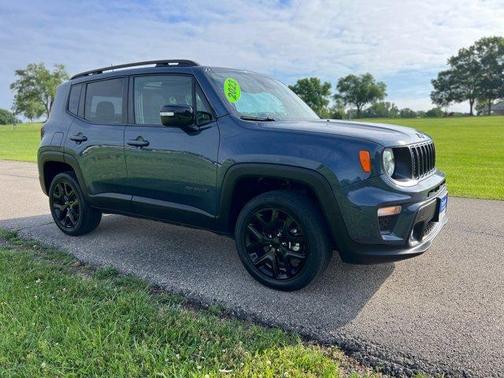 Slate Blue Pearlcoat 2023 Jeep Renegade Altitude