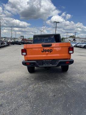 2025 Jeep Gladiator Sport