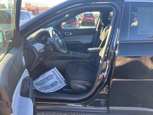 2025 Jeep Compass Sport