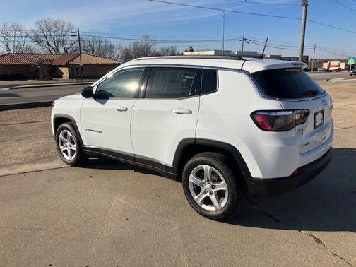 2024 Jeep Compass Latitude