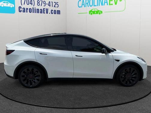 White 2023 Tesla Model Y Long Range Dual Motor All-Wheel Drive