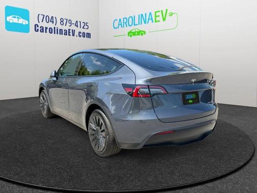 2022 Tesla Model Y Long Range Dual Motor All-Wheel Drive