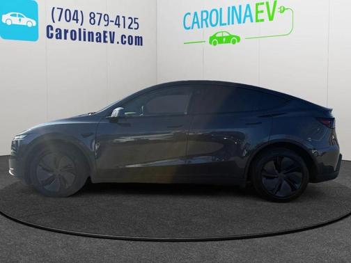 2026 Tesla Model Y Standard Rear-Wheel Drive