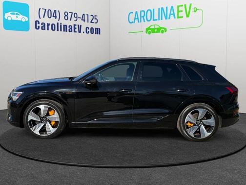 2022 Audi e-tron Premium Plus